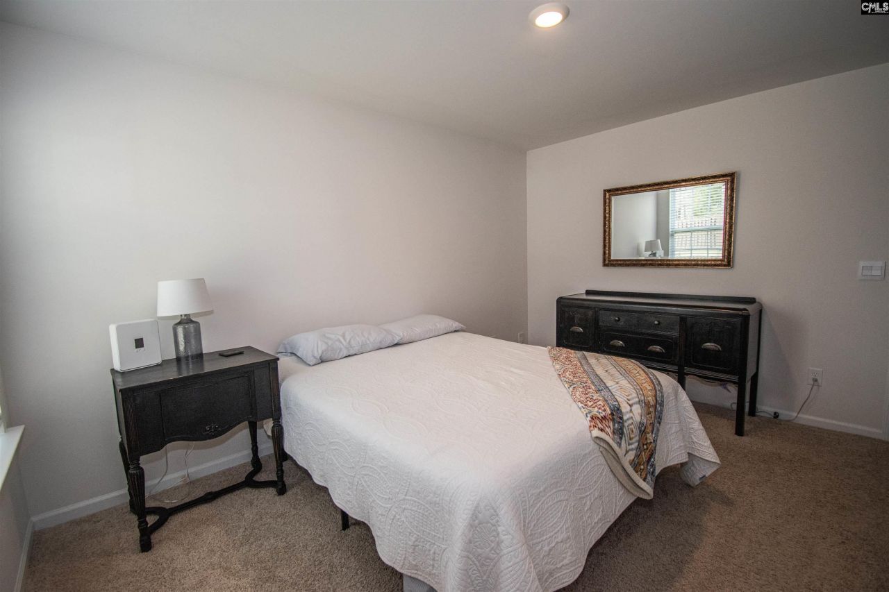 308 Throne Court  Photo 22