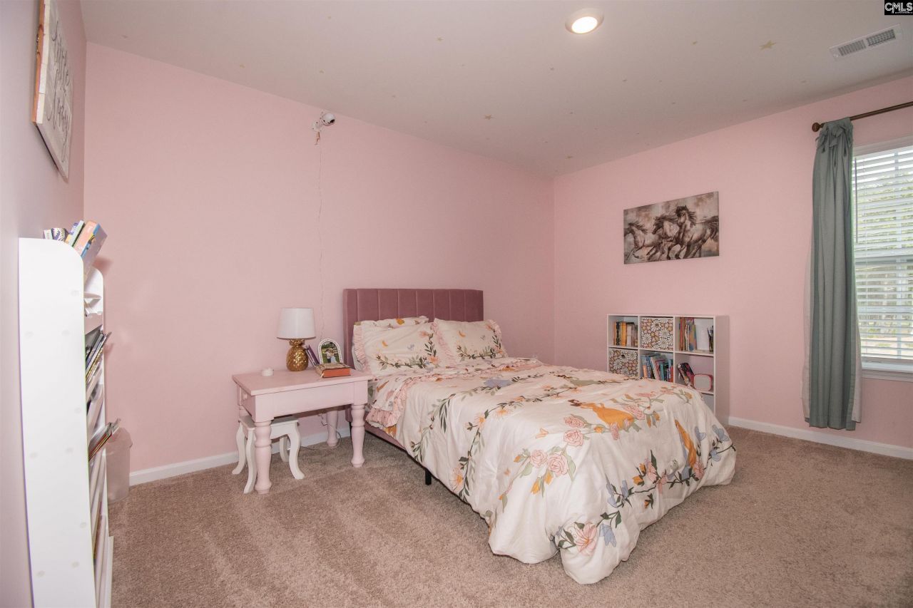 308 Throne Court  Photo 30