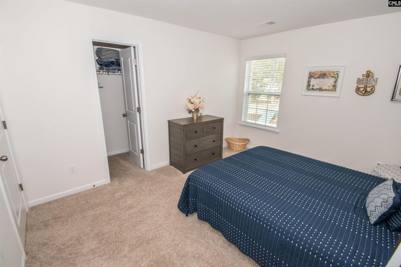 308 Throne Court  Photo 35