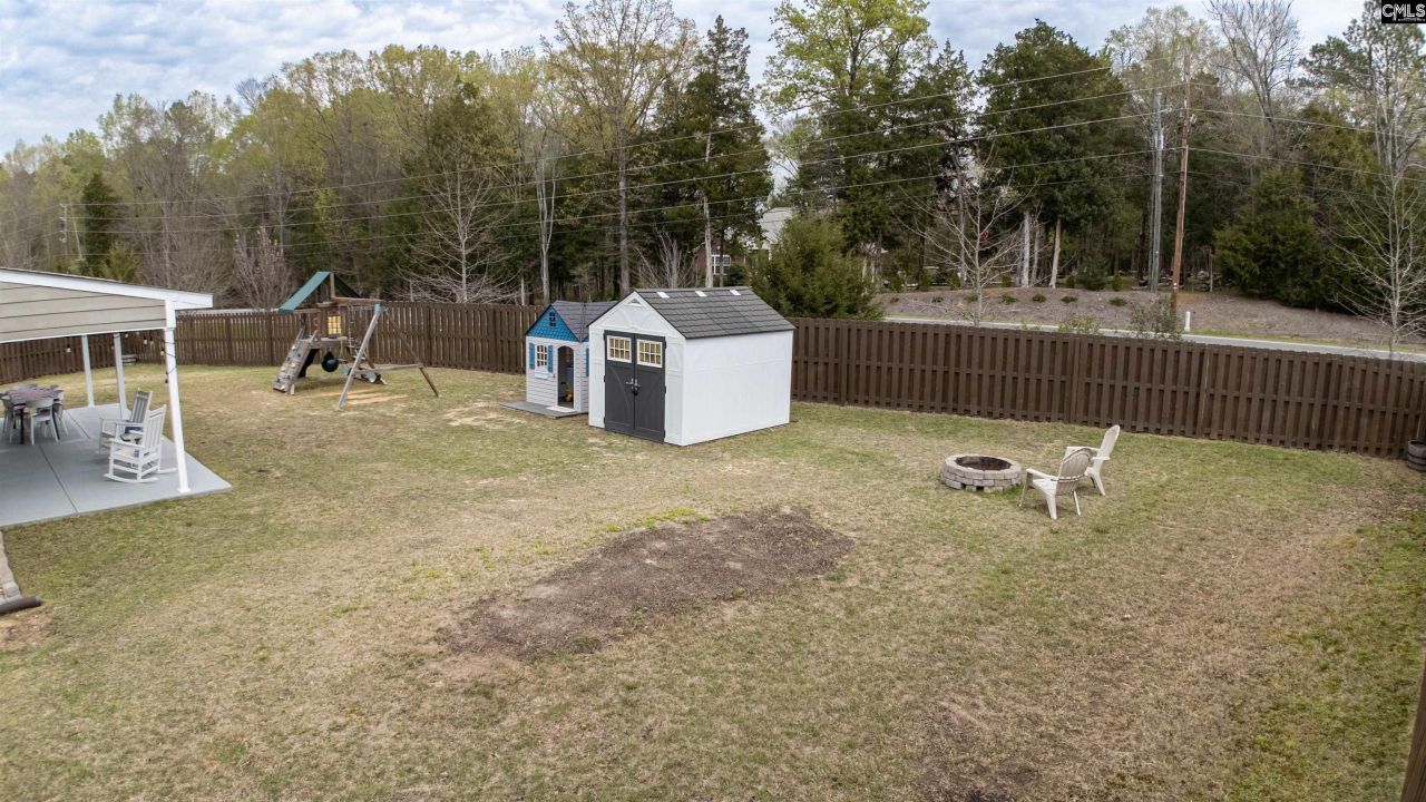 308 Throne Court  Photo 55