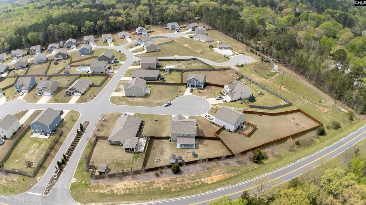 308 Throne Court  Photo 64