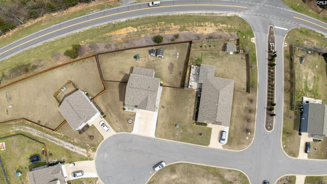 308 Throne Court  Photo 66