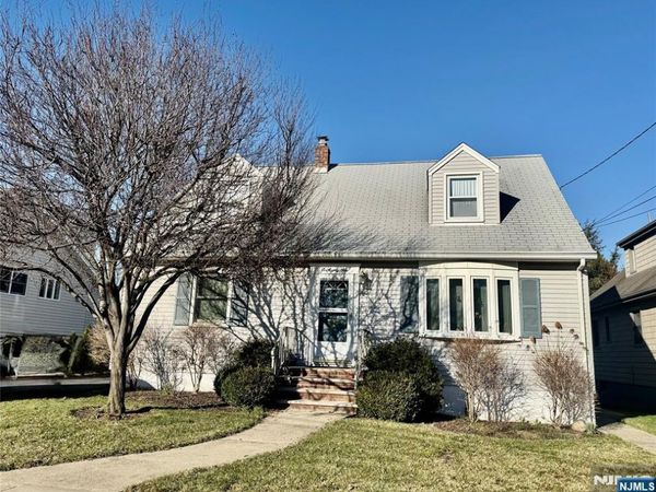 689 Linden Avenue, RIDGEFIELD, NJ 07657