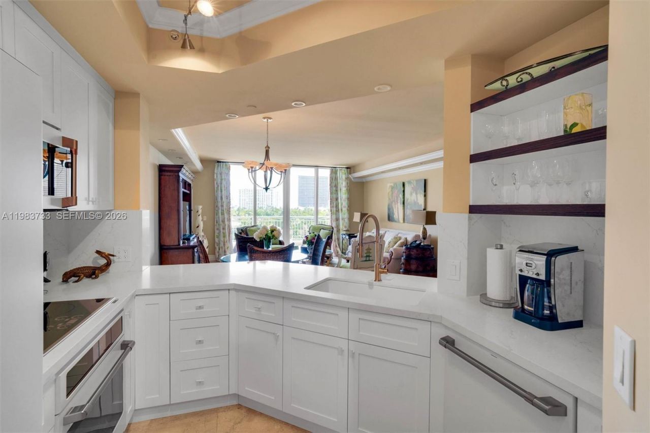 9751 E Bay Harbor Dr , Unit 6C, Bay Harbor Islands, FL 33154 Photo