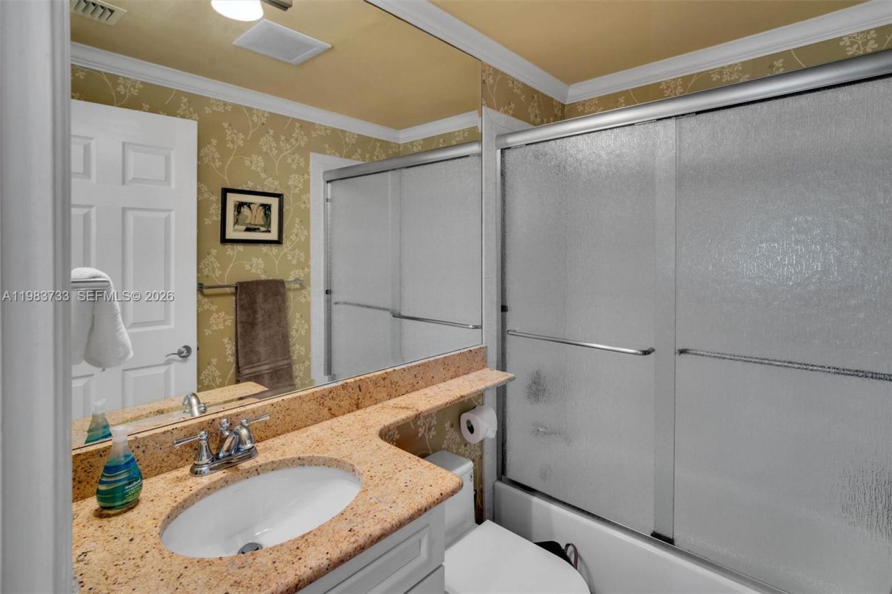 9751 E Bay Harbor Dr , Unit 6C, Bay Harbor Islands, FL 33154 Photo