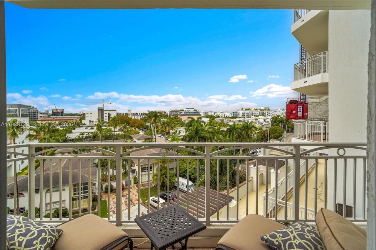 9751 E Bay Harbor Dr , Unit 6C, Bay Harbor Islands, FL 33154 Photo