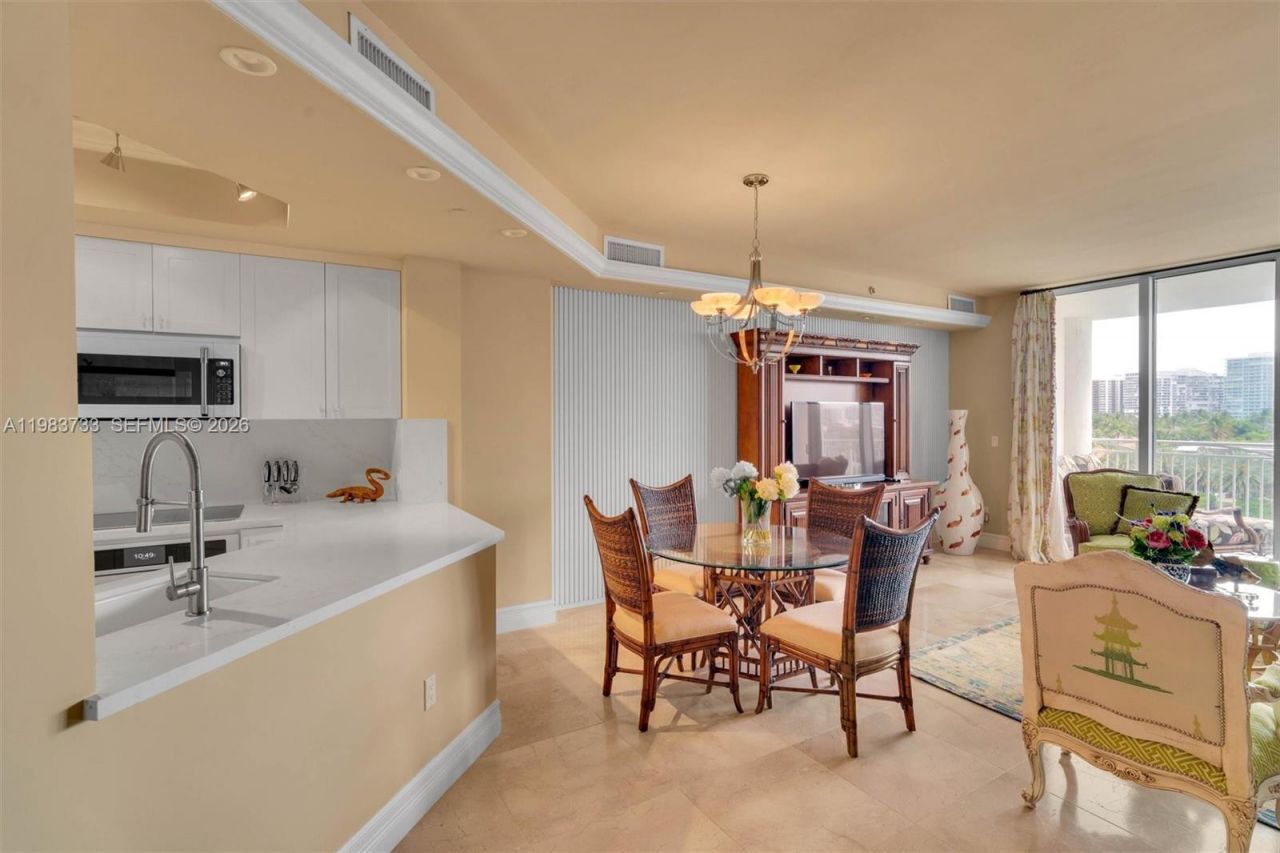 9751 E Bay Harbor Dr , Unit 6C, Bay Harbor Islands, FL 33154 Photo