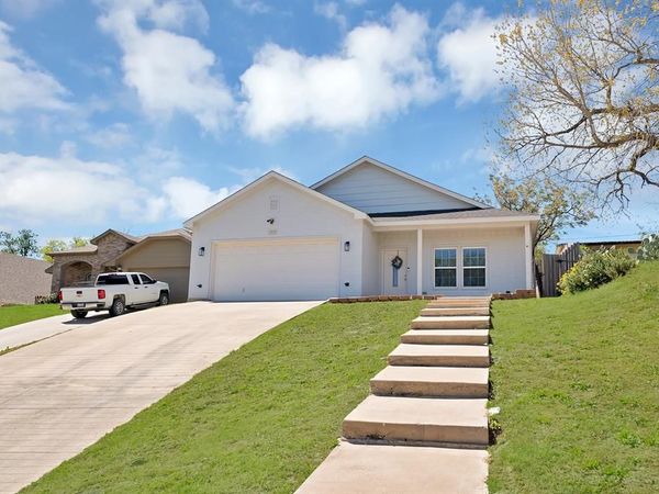 3015 Columbus Avenue, Fort Worth, TX 76106