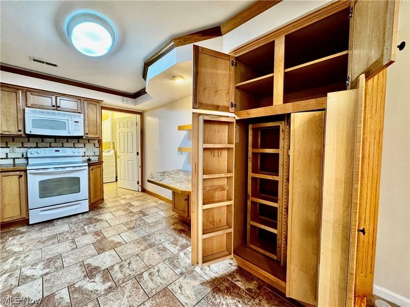 318 Millennium Drive, Tallmadge, OH 44278 Photo 13