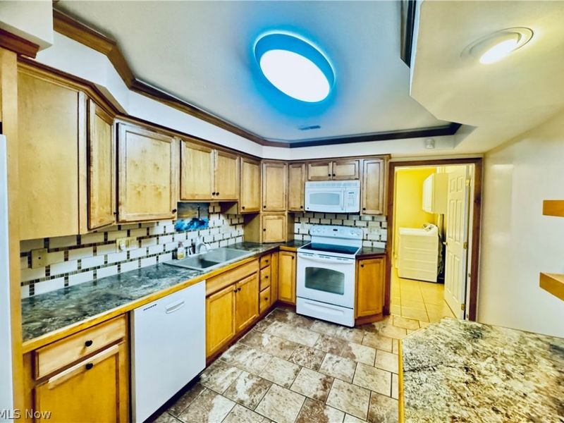 318 Millennium Drive, Tallmadge, OH 44278 Photo 4