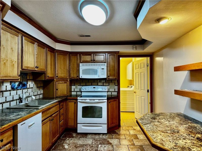 318 Millennium Drive, Tallmadge, OH 44278 Photo 4