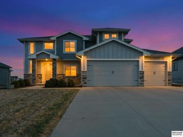 17123 Rachel Snowden Parkway , Bennington, NE 68007