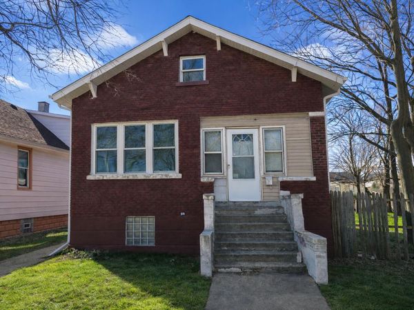 4912 Catalpa Avenue, Hammond, IN 46327