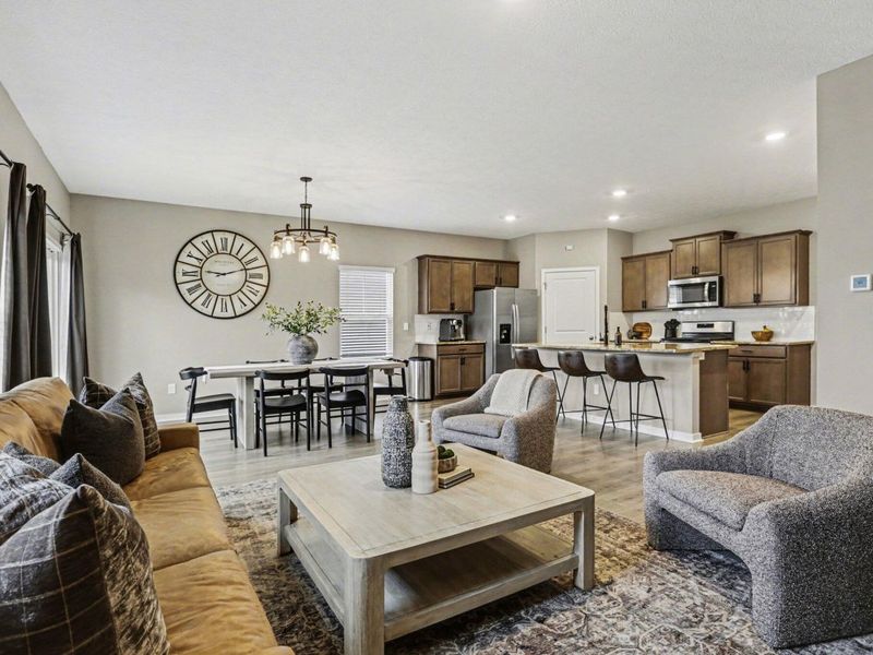 298 Shady Hollow Drive, Commercial Point, OH 43116 Photo 3