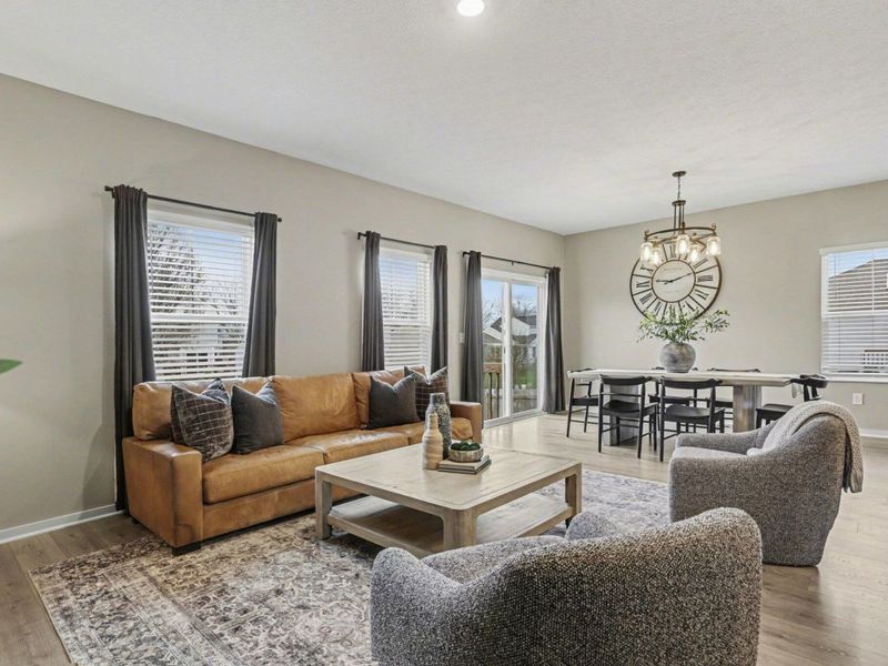 298 Shady Hollow Drive, Commercial Point, OH 43116 Photo 4