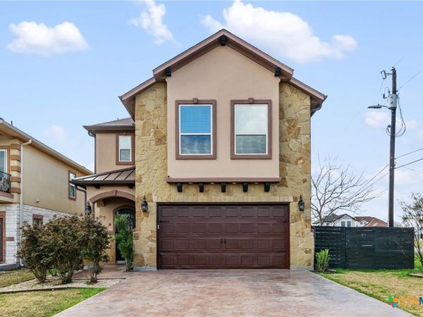 600 Samaripa Street , Manor, TX 78653