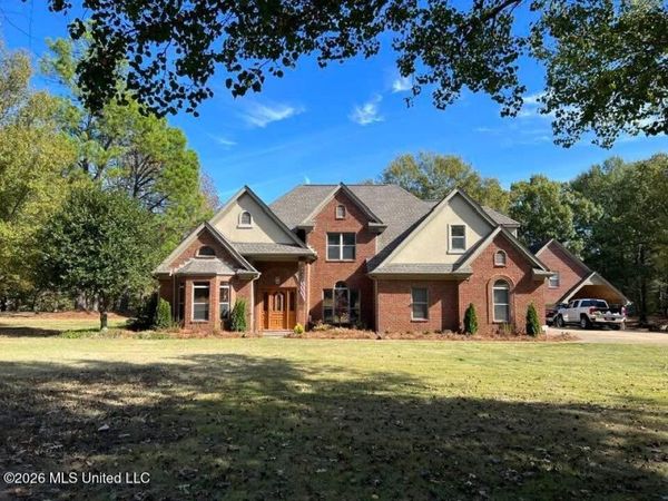 1290 S Robertson Road, Hernando, MS 38632