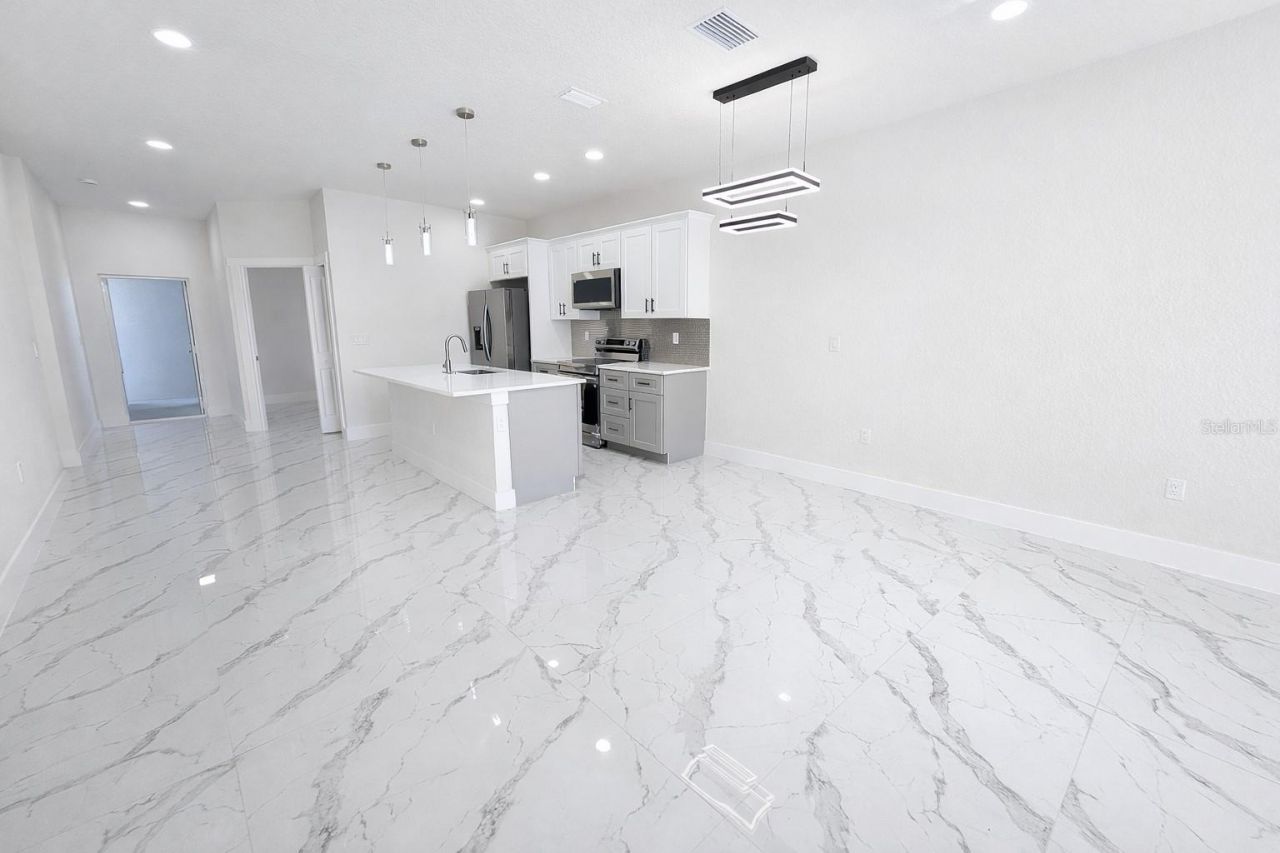 2423/2421 Milton Avenue S, Lehigh Acres, FL 33973 Photo