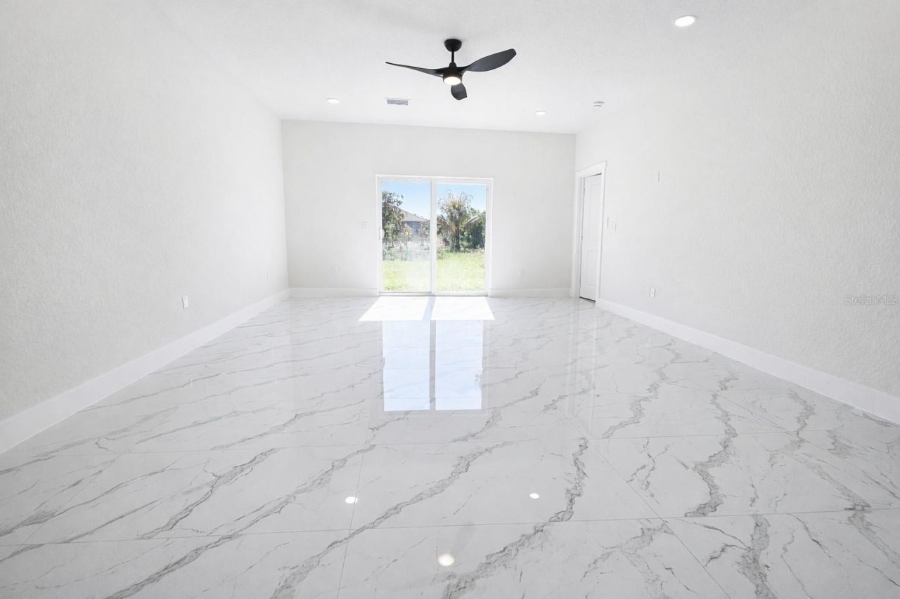 2423/2421 Milton Avenue S, Lehigh Acres, FL 33973 Photo