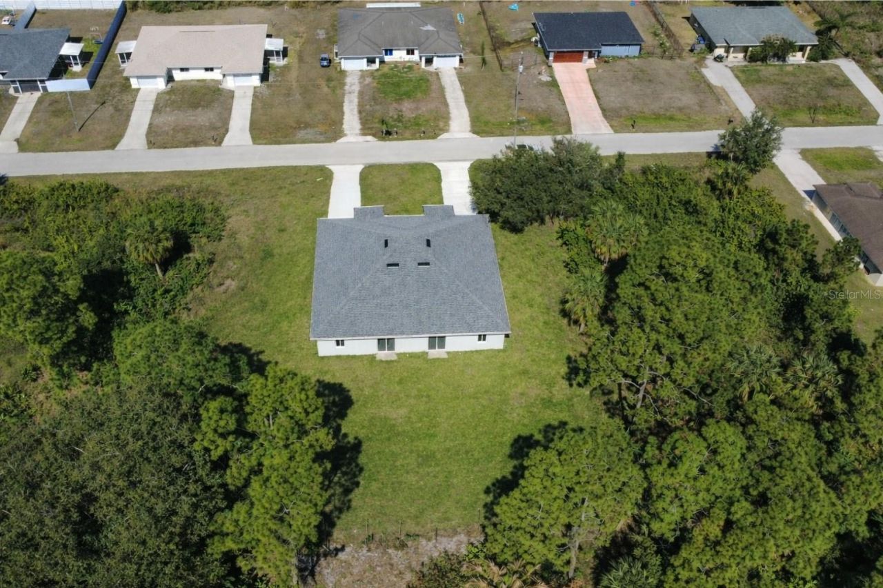 2423/2421 Milton Avenue S, Lehigh Acres, FL 33973 Photo