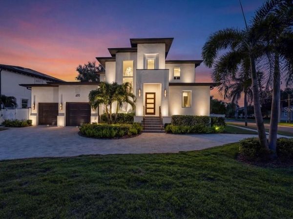 419 BAYVIEW DRIVE NE, ST PETERSBURG, FL 33704