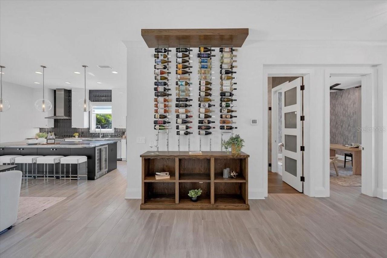 419 Bayview Drive Ne, Saint Petersburg, FL 33704 Photo