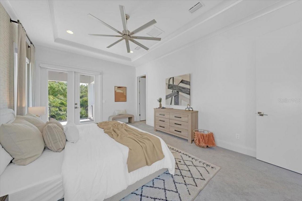 419 Bayview Drive Ne, Saint Petersburg, FL 33704 Photo