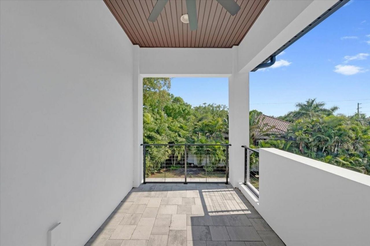 419 Bayview Drive Ne, Saint Petersburg, FL 33704 Photo