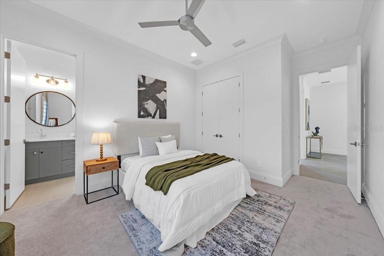 419 Bayview Drive Ne, Saint Petersburg, FL 33704 Photo