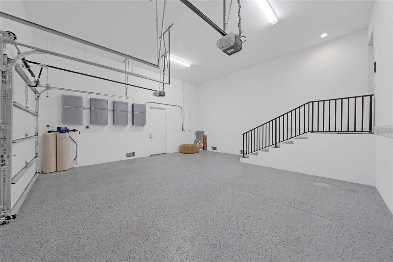 419 Bayview Drive Ne, Saint Petersburg, FL 33704 Photo