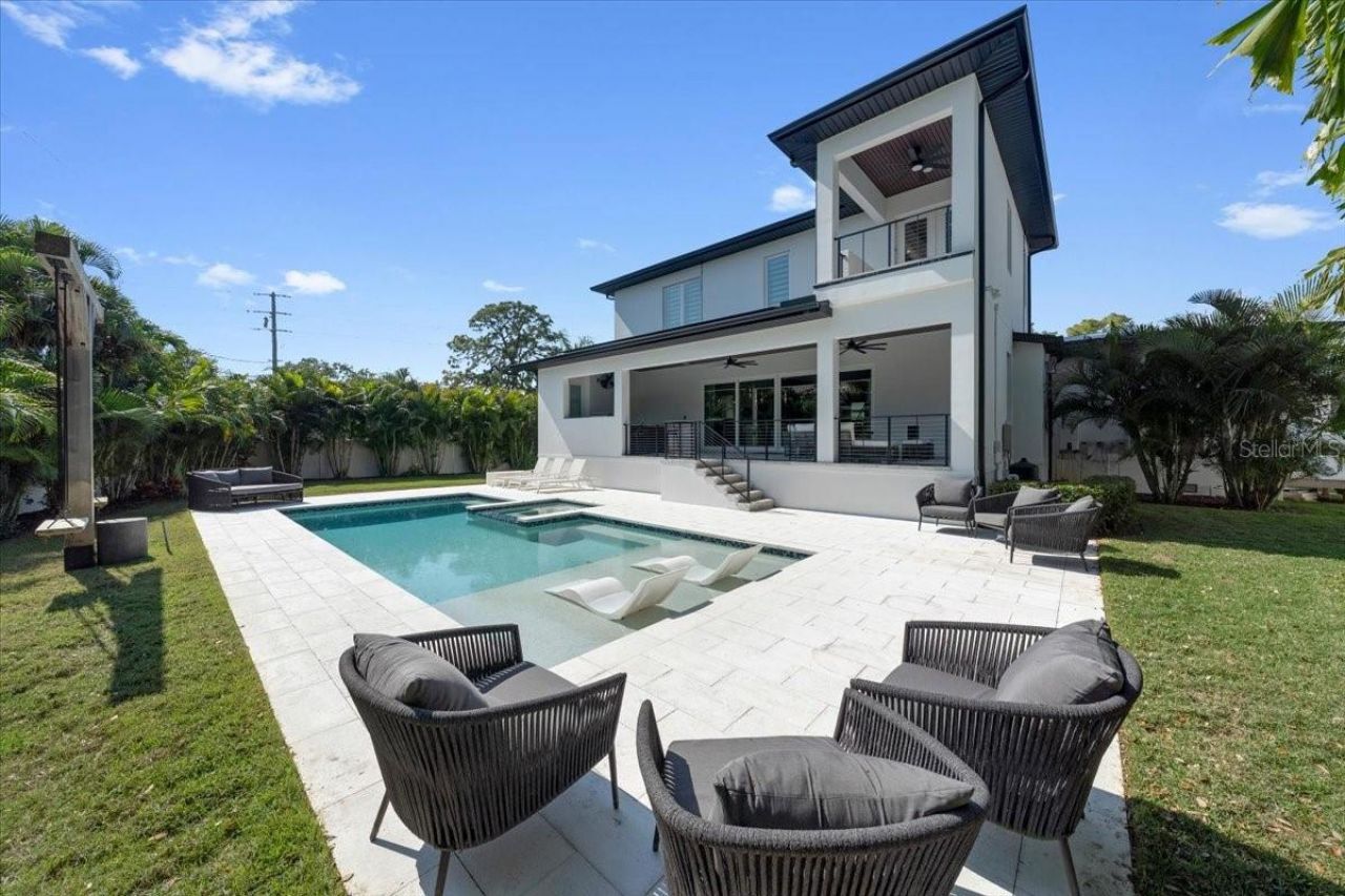 419 Bayview Drive Ne, Saint Petersburg, FL 33704 Photo