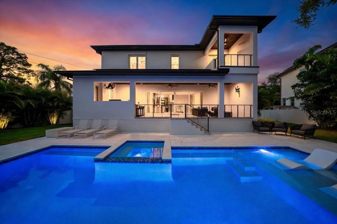 419 Bayview Drive Ne, Saint Petersburg, FL 33704 Photo