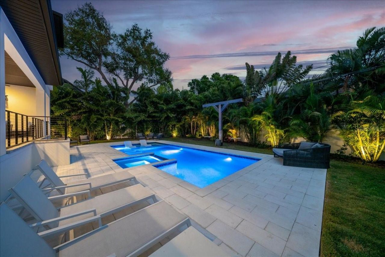 419 Bayview Drive Ne, Saint Petersburg, FL 33704 Photo