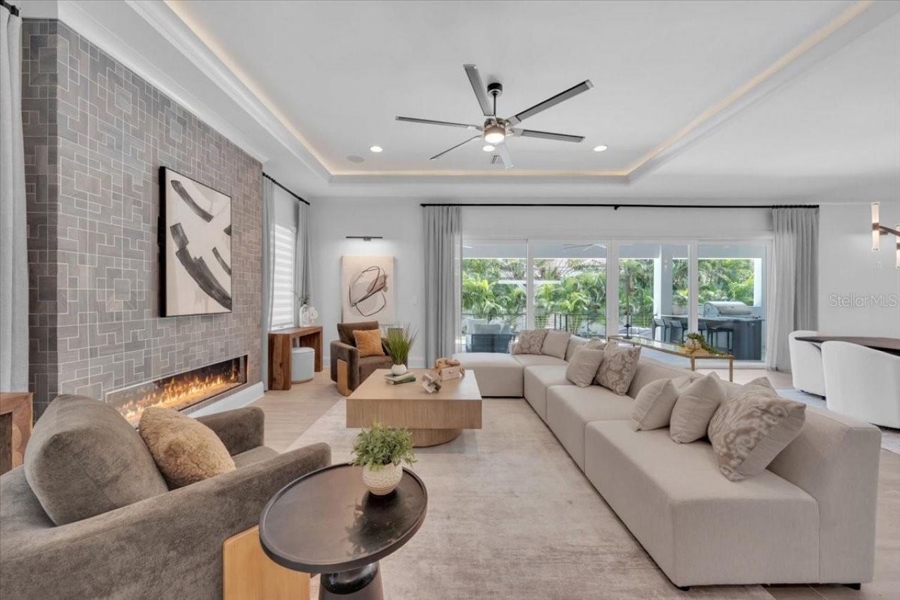 419 Bayview Drive Ne, Saint Petersburg, FL 33704 Photo