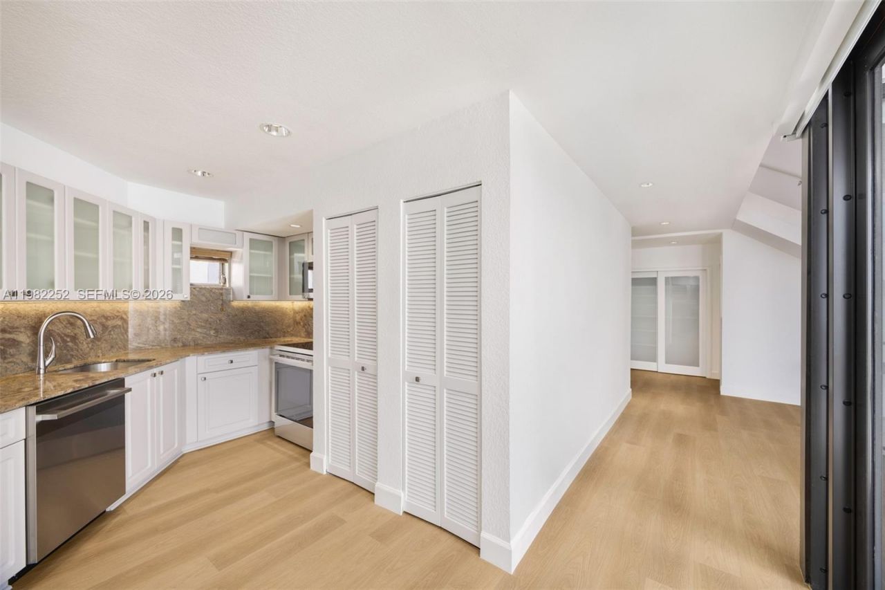 3114 Bird Ave , Unit 3114, Miami, FL 33133 Photo