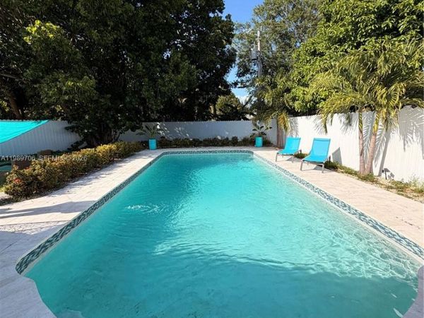 1161 NW 15th St, Fort Lauderdale, FL 33311