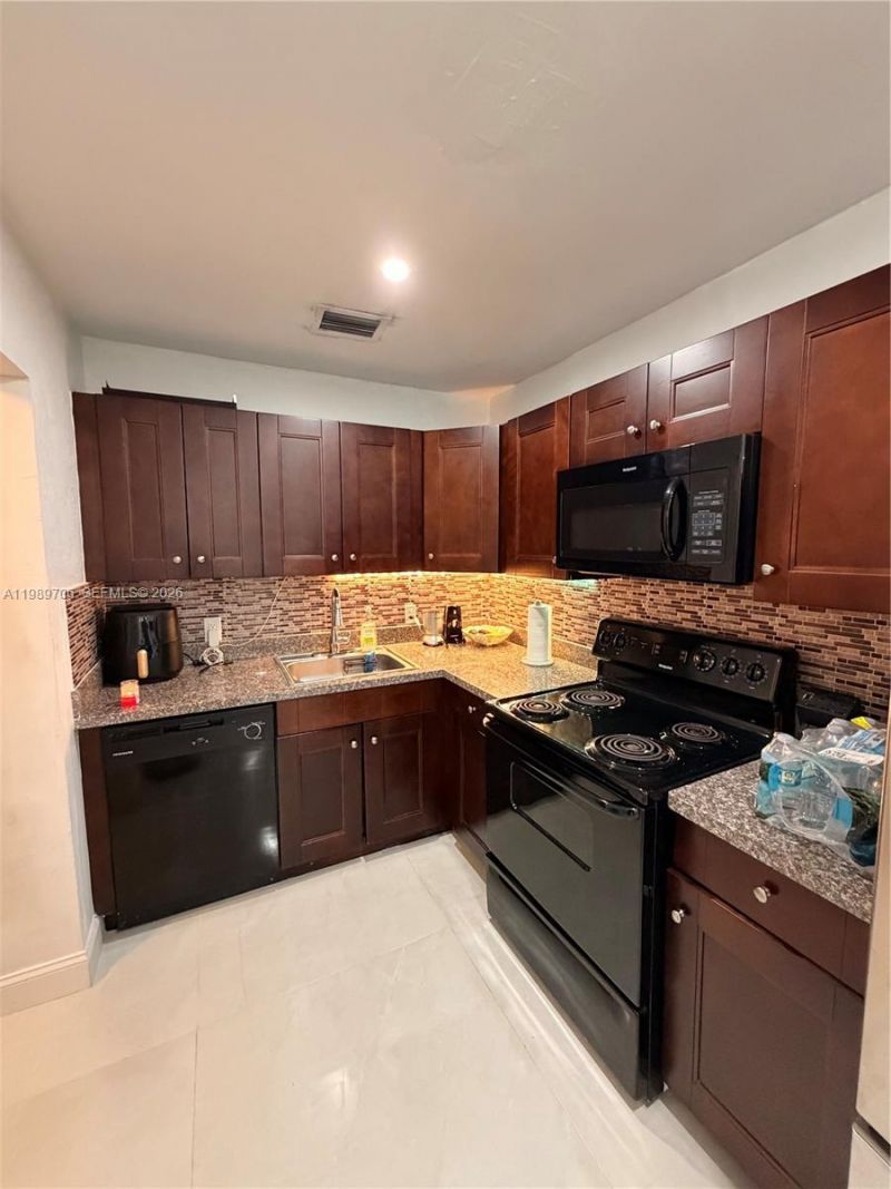 1161 NW 15th St, Fort Lauderdale, FL 33311 Photo