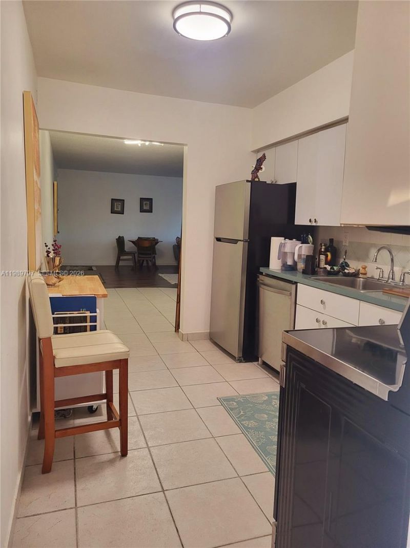 1020 94th St , Unit 302, Bay Harbor Islands, FL 33154 Photo
