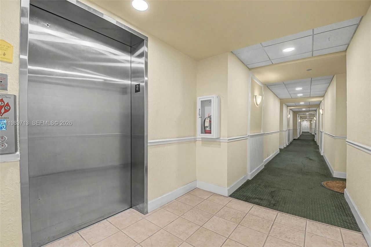 7000 SW 80th St, Unit 210, Miami, FL 33143 Photo