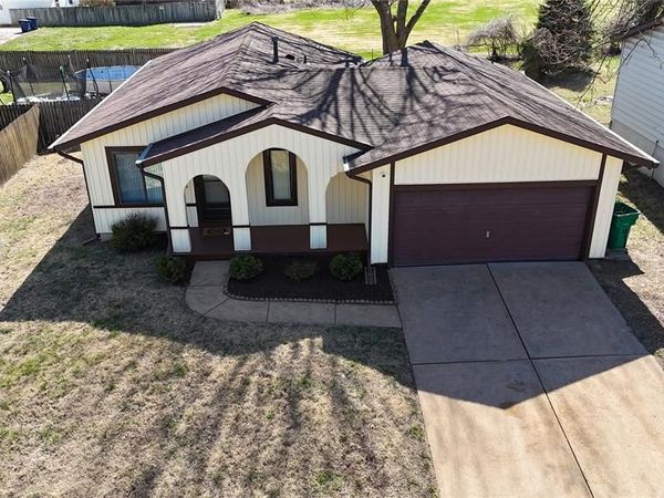 1618 Ventnor Place , Florissant, MO 63031