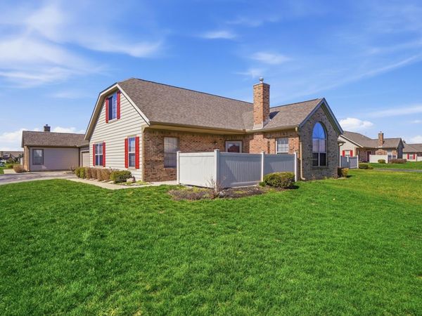 2513 Landings Way, Unit 26, Grove City, OH 43123