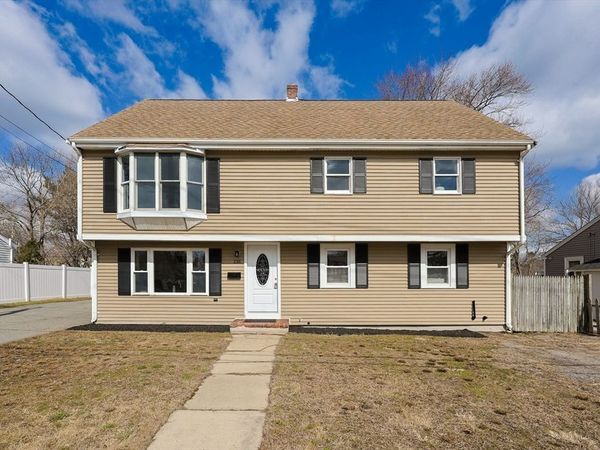 136 E Ashland St, Brockton, MA 02302