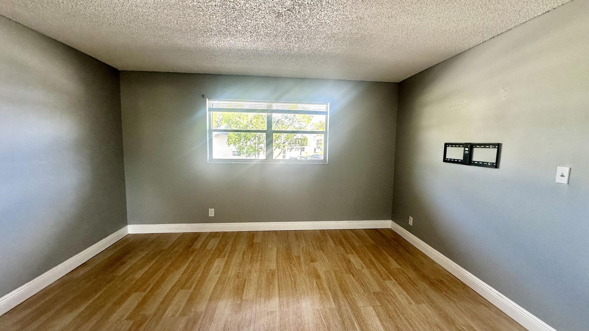 8040 N Colony Circle, Unit 207, Tamarac, FL 33321 Photo