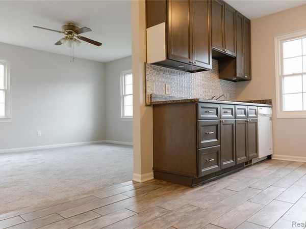 207 Neptune Drive, Walled Lake, MI 48390