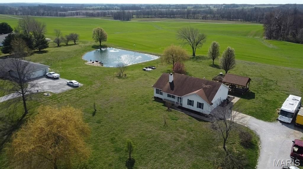 6637 Brand Lake Drive, Waterloo, IL 62298 Main Photo