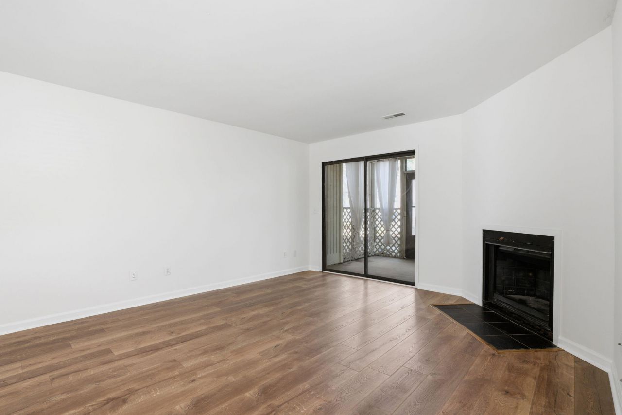 2745 Jobee Drive Photo 12