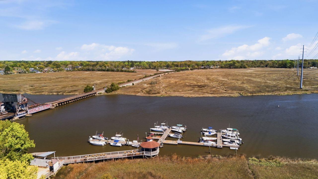 2745 Jobee Drive Photo 32