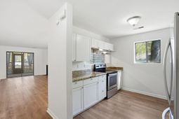 2745 Jobee Drive photo 4