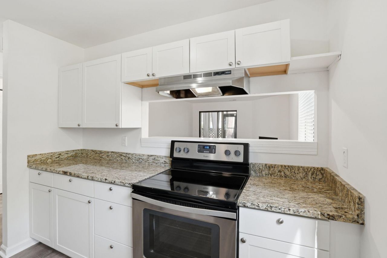 2745 Jobee Drive Photo 7