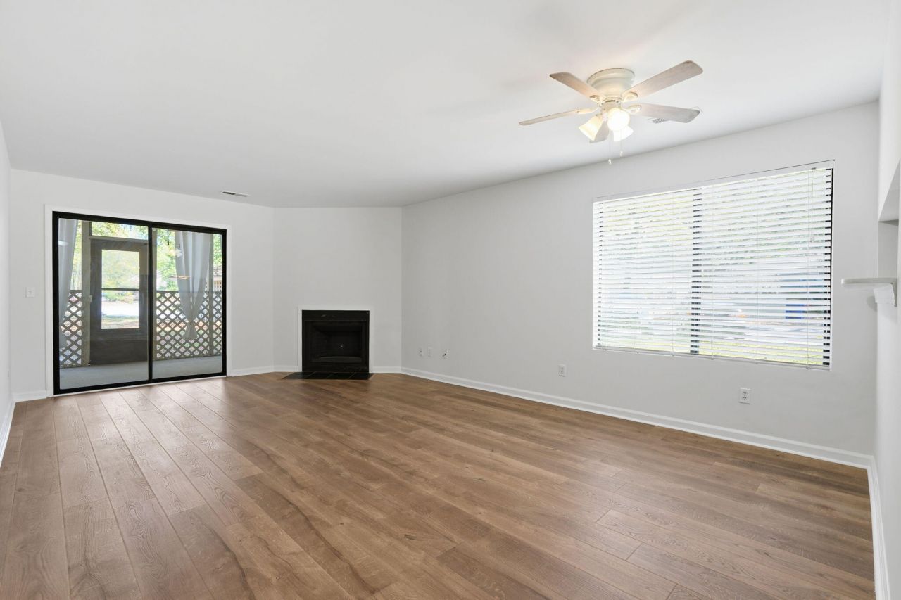 2745 Jobee Drive Photo 9